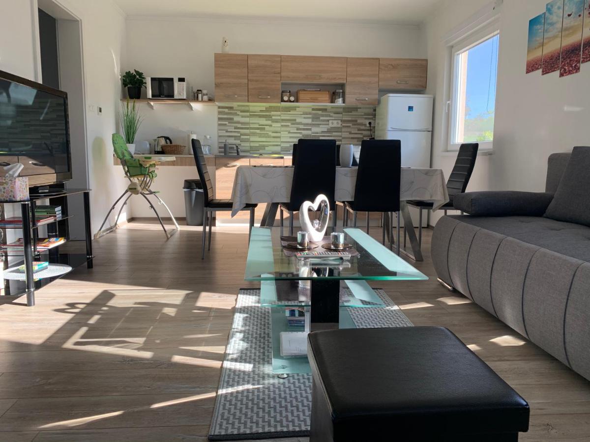 Fullhouse Apartmanház Zamárdi Exteriér fotografie