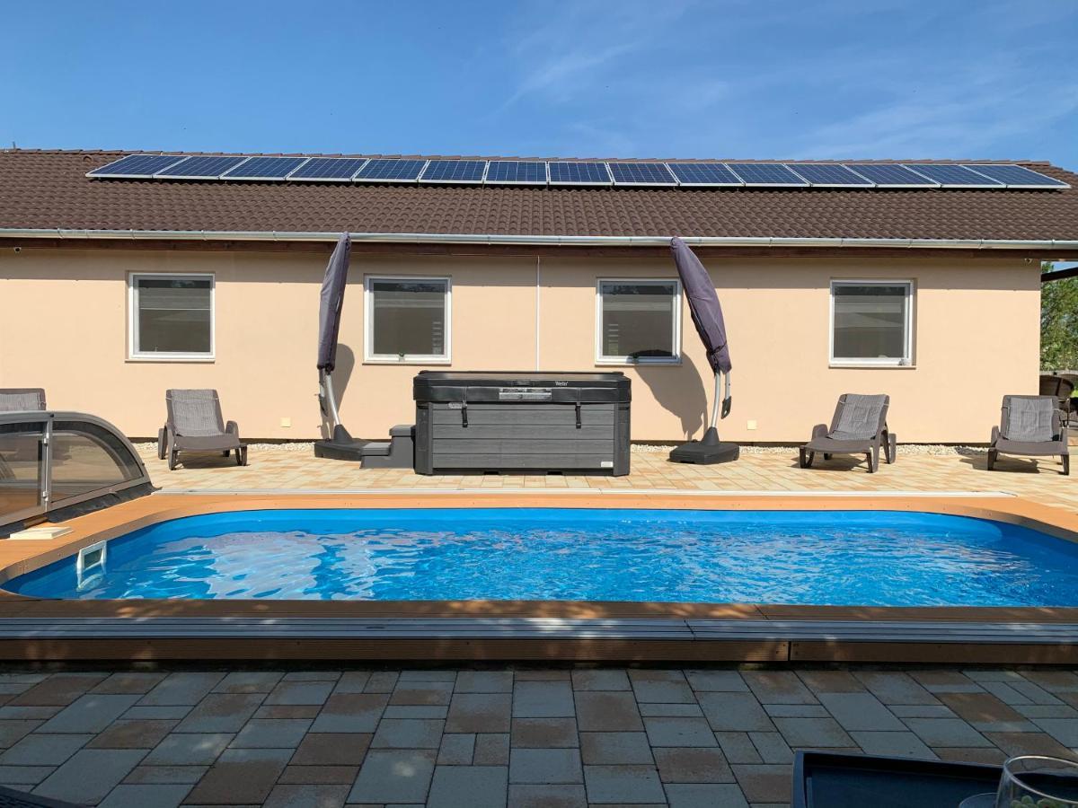 Fullhouse Apartmanház Zamárdi Exteriér fotografie
