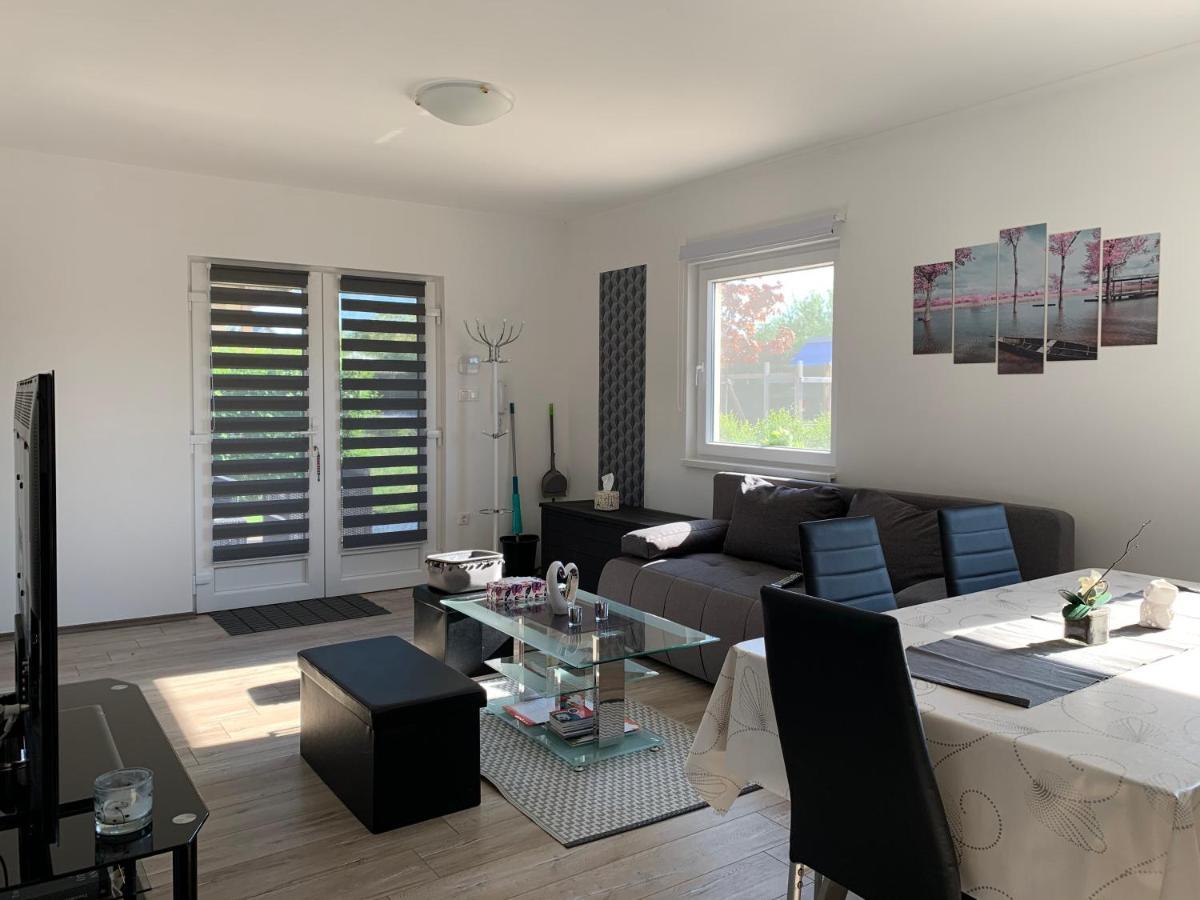 Fullhouse Apartmanház Zamárdi Exteriér fotografie